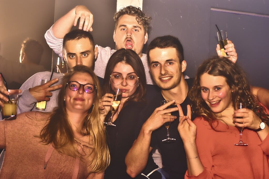 young friends wine bar